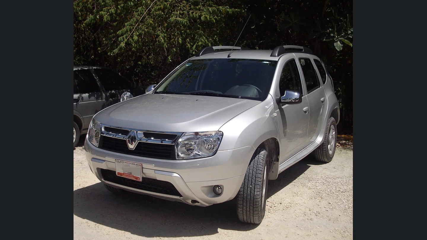 Renault Duster первого поколения 2012 года